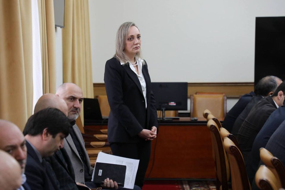 ������ ���� � �������� ������� � ��������� ����� ��������� �� ����� ���