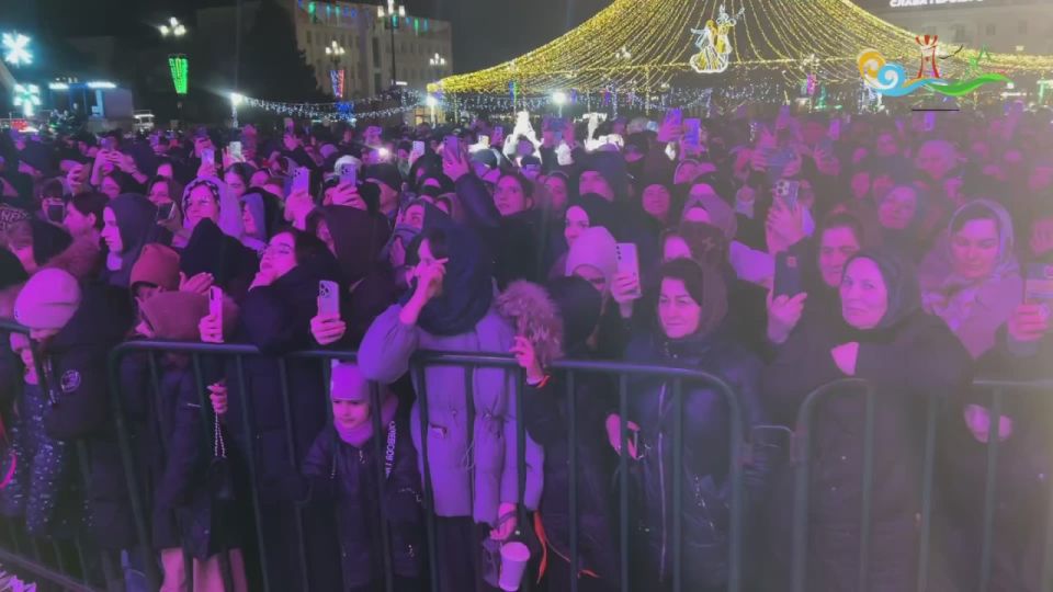 ����� 100 ����� ������� �������� ���������� ��������� � ���������