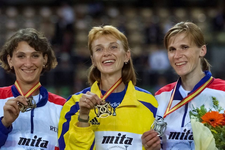 ������ ��� �����. �� ���������� ���������� ���� �� ����� �������� 1999 ���� � ������� � ������������ �������� ������ (�� ���� - �����)