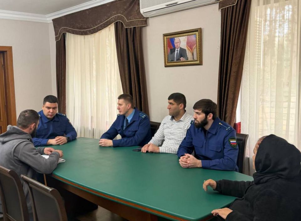 В преддверии Дня защитника Отечеств» в прокуратуре города Дербент проведен прием участников специальной военной операции и членов их семей