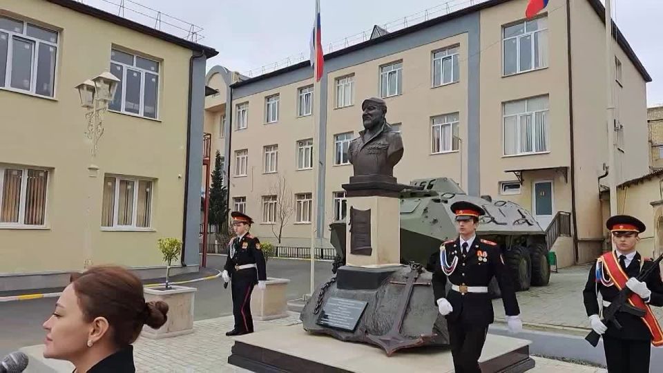 ������ ������� ������ ������� � �������� ����� �������-������������� �������� ���������, ���������� ��������� � ���� ����������� ������� ��������