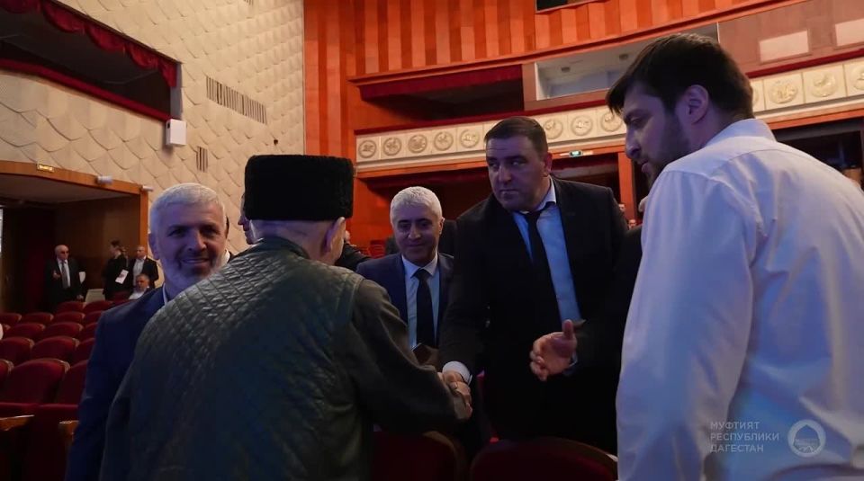 Если оба колеса будут вращаться одновременно, то и телега покатиться вперед