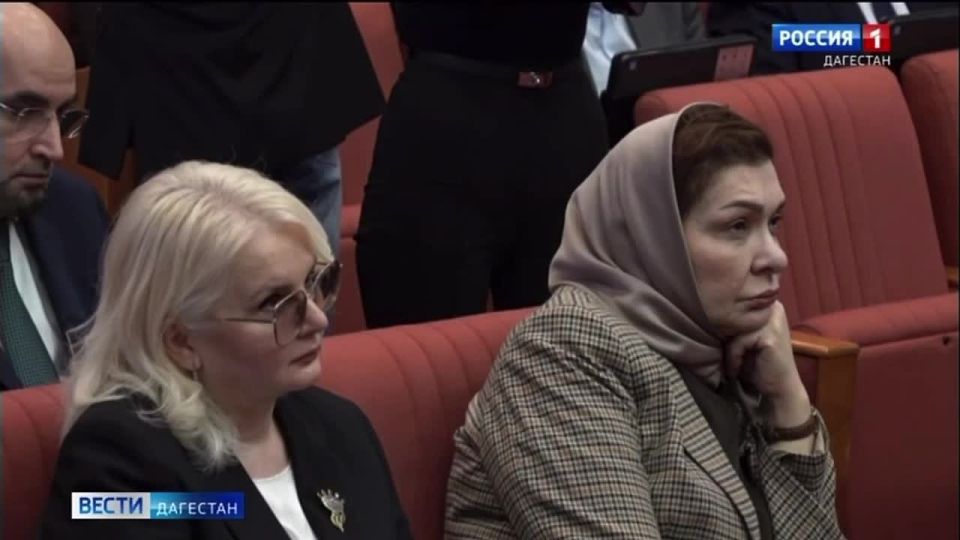 В Махачкале прошло расширенное совещание правительства Дагестана под руководством премьер-министра Абдулмуслима Абдулмуслимова