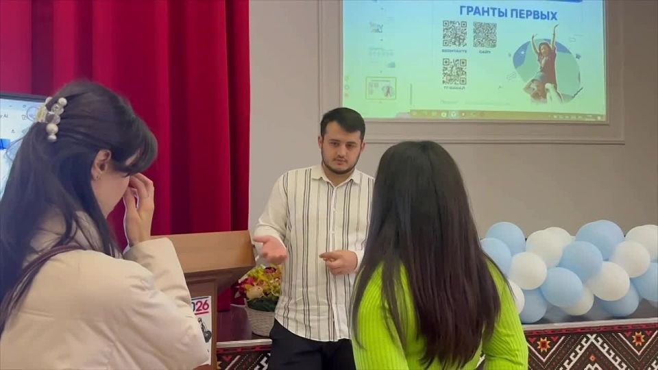 Сегодня на базе МБОУ «СОШ №5» прошел мастер-класс, посвященный Гранатовому конкурсу Движения Первых — важному навыку для всех, кто хочет реализовывать свои идеи и менять мир вокруг себя