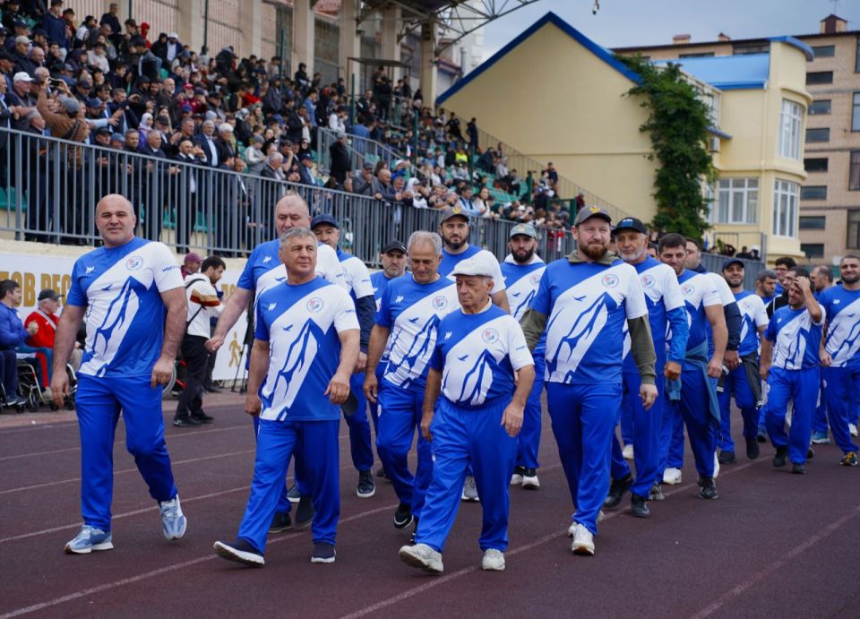 Министр спорта Дагестана Сажид Сажидов поставил задачу привлечь к выполнению нормативов комплекса ГТО не менее 90 тысяч жителей республики в текущем году