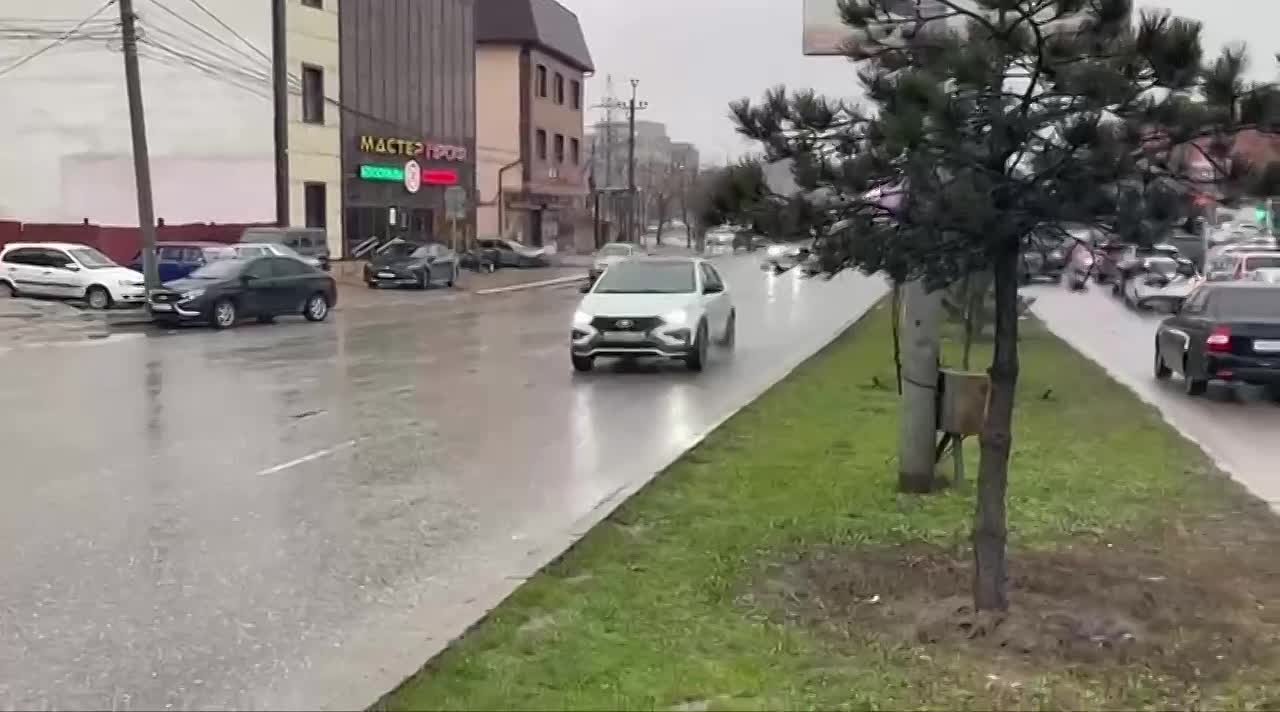 В столице Дагестана второй день продолжаются осадки