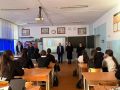 Заместитель председателя Комитета НС РД по образованию и науке Абдулвахид Лабазанов провел уроки «Разговоры о важном» в старших классах гимназии 17 г. Махачкалы