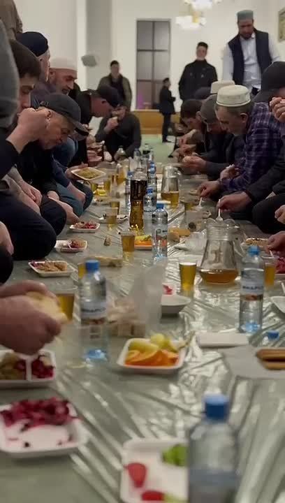 Салам алейкум! Рамадан – время, когда мы становимся ближе друг к другу, вспоминаем о ценностях милосердия и единства