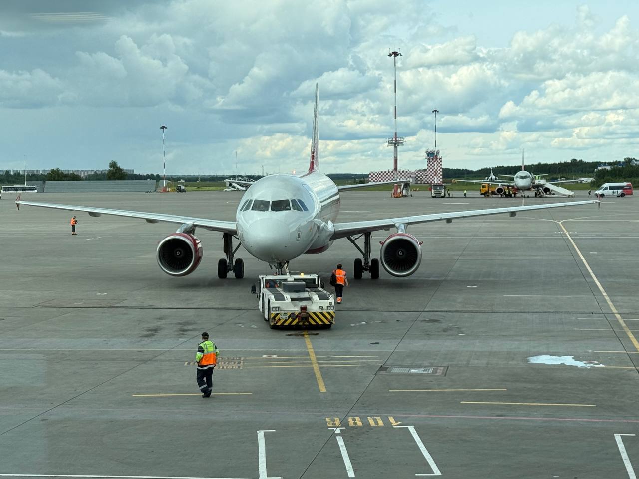 В Дагестан по измененному маршруту вернулся авиарейс с дагестанскими паломниками