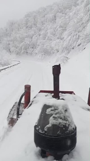 В дополнение к ранее опубликованной информации сообщаем, что в Казбековском районе, автомобильная дорога «Дылым – Иманалиросо» на участке км 10 – км 18, расчищена