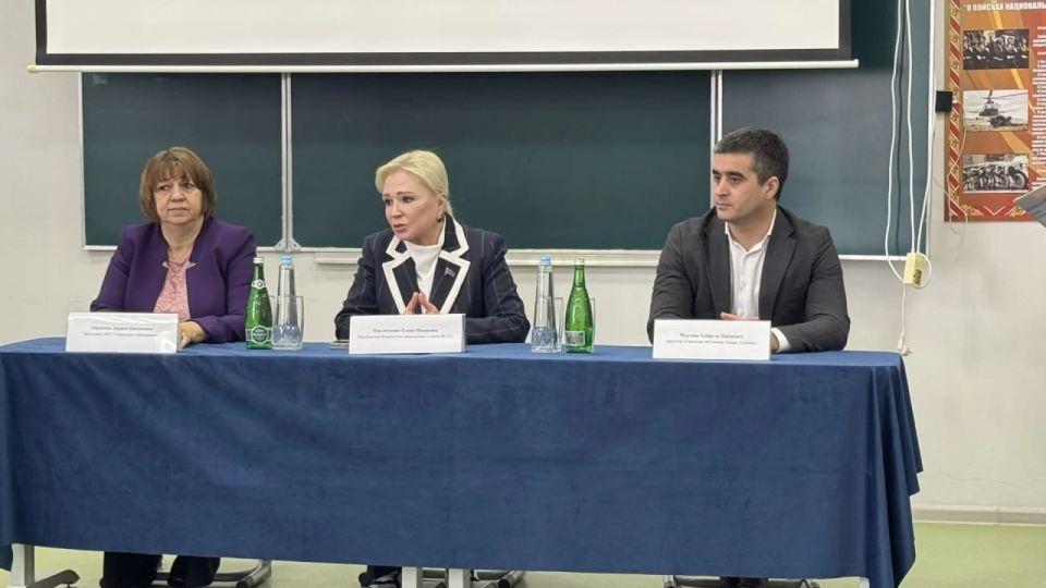 В гимназии №12 встретились с Еленой Павлюченко!