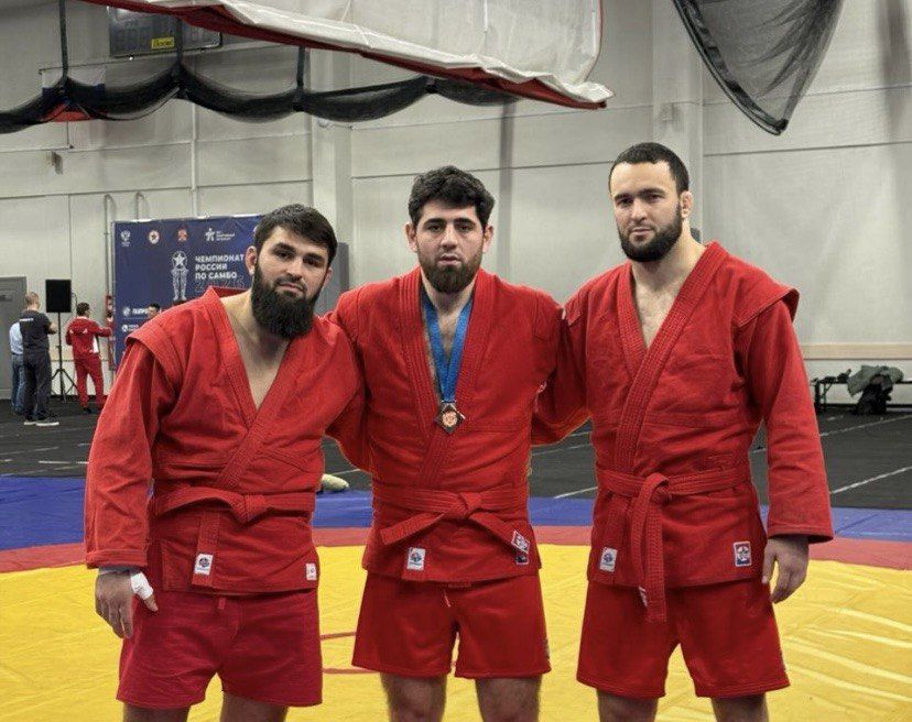 В Санкт-Петербурге проходит чемпионат Росси по боевому самбо, на котором дагестанские спортсмены завоевали 3 медали: