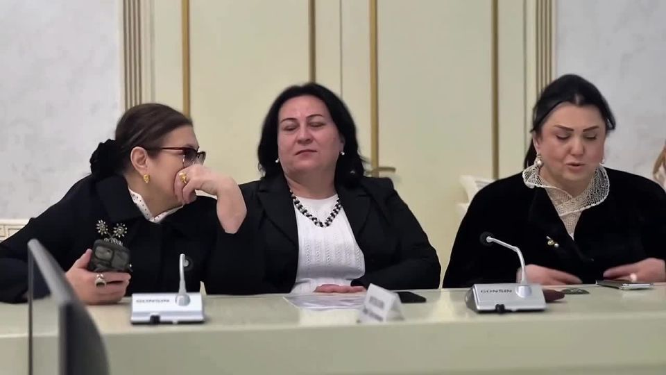 Сергей Меликов проведёт сегодня церемонию вручения госнаград к Международному женскому дню