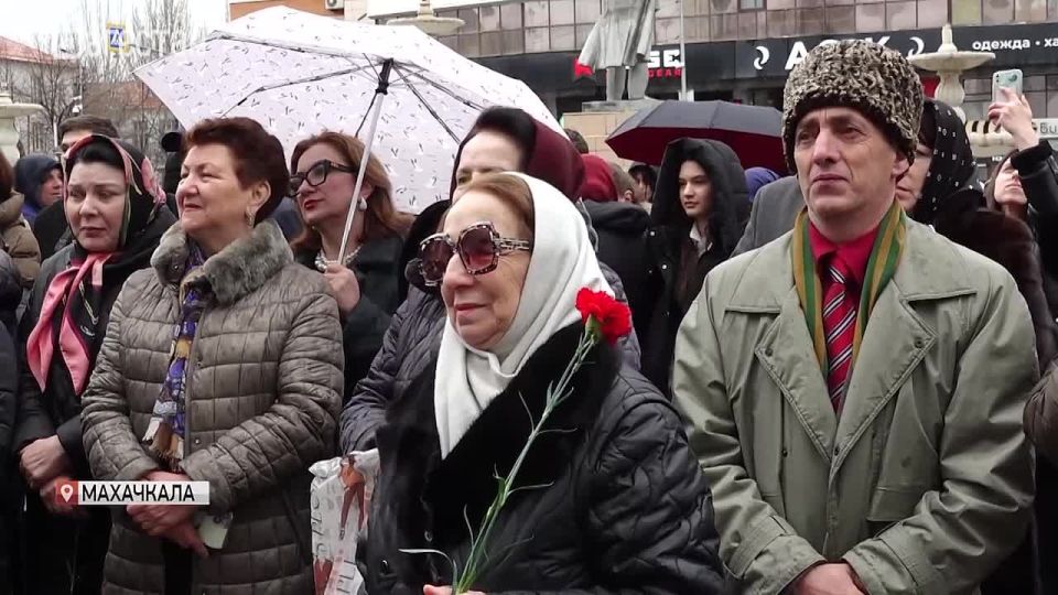 В Махачкале открыли мемориальную доску в честь выдающегося ученого Шейха Исмаилова – доктора биологических наук, педагога, общественного деятеля, бывшего ректора Дагестанского государственного педагогического университета