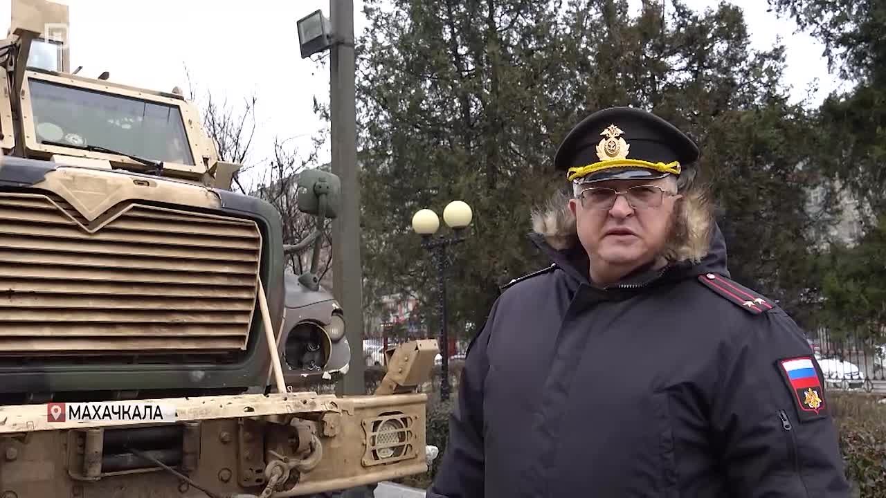 Трофейная техника НАТО: в Военном центре ДГТУ появился подбитый броневик ВСУ Макс-Про