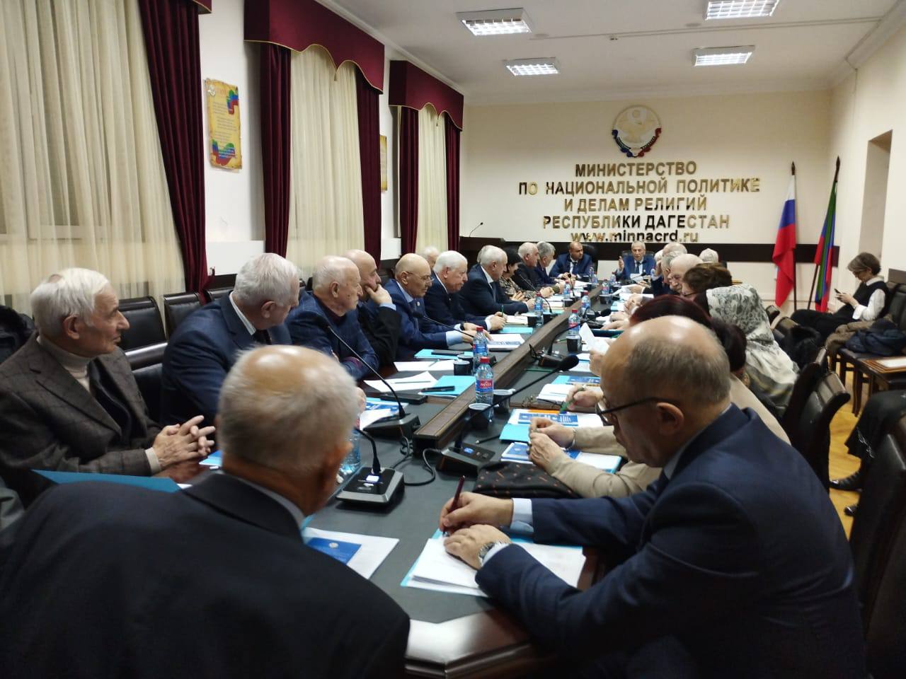 В конференц-зале Министерства по делам религии и национальной политике Дагестана прошло заседание Совета старейшин при главе Республики Дагестан