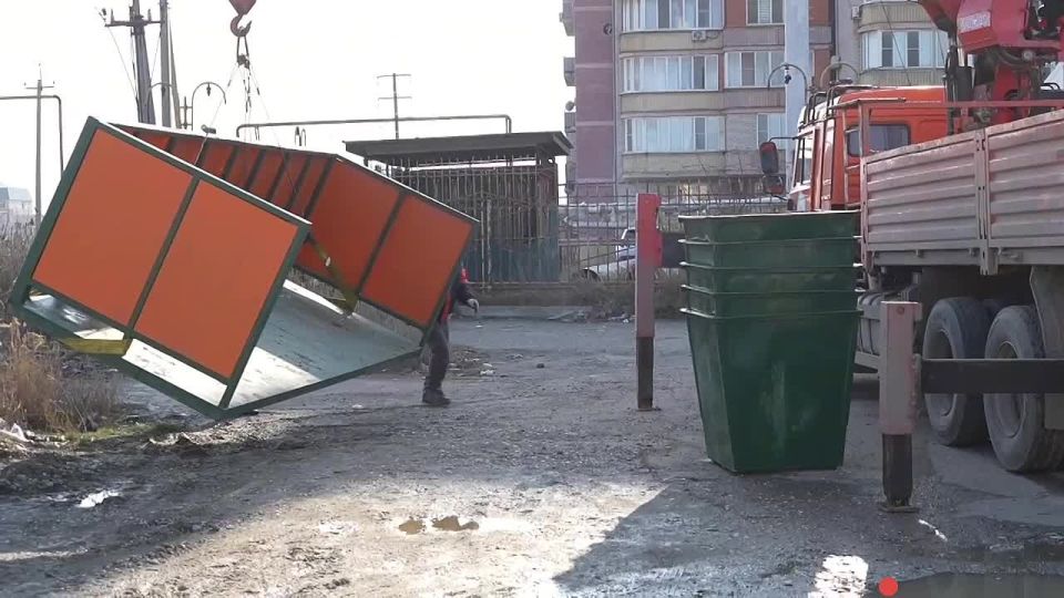 В Махачкале продолжается масштабное обновление контейнерного парка и площадок для сбора ТКО
