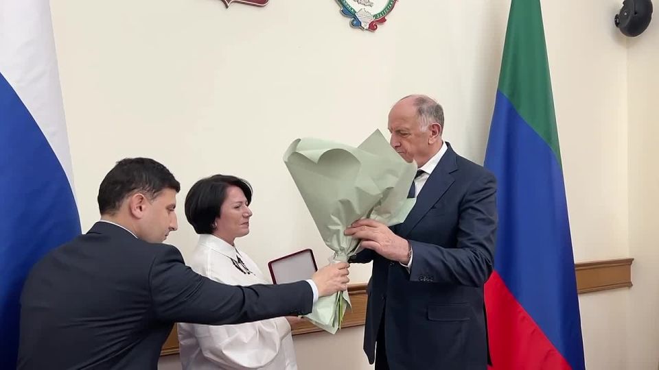 38 дагестанок отмечены высокими наградами в канун Международного женского дня