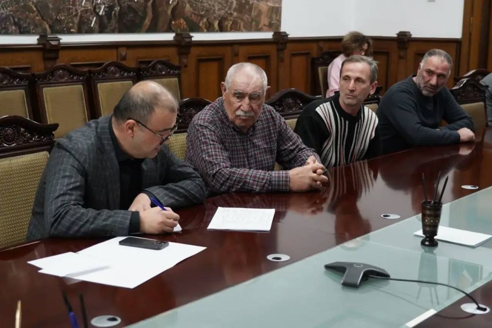 ����� ������������� �������� ������ ��������� ������ ������ ����� �������