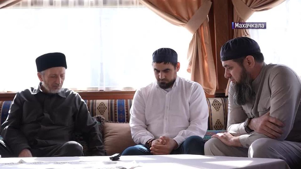 ИЗВЕСТНЫЙ ХАФИЗ У МУФТИЯ ДАГЕСТАНА