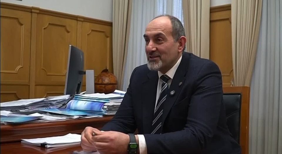 Учитель математики 61 год проработал в одной школе в Дагестане