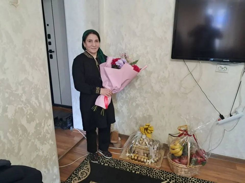 В день Международного женского дня — 8 Марта — руководство Управления транспорта, связи и дорожного хозяйства, совместно с руководителями подведомственных учреждений, от имени Главы г. Махачкалы Салавова Д.Ш., поздравили... В день Международного женского дня — 8 Марта — руководство Управления транспорта, связи и дорожного хозяйства, совместно с руководителями подведомственных учреждений, от имени Главы г. Махачкалы Салавова Д.Ш., поздравили...