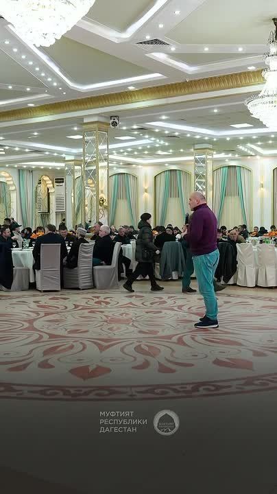 В Махачкале прошел торжественный ифтар в рамках Года единства народов России