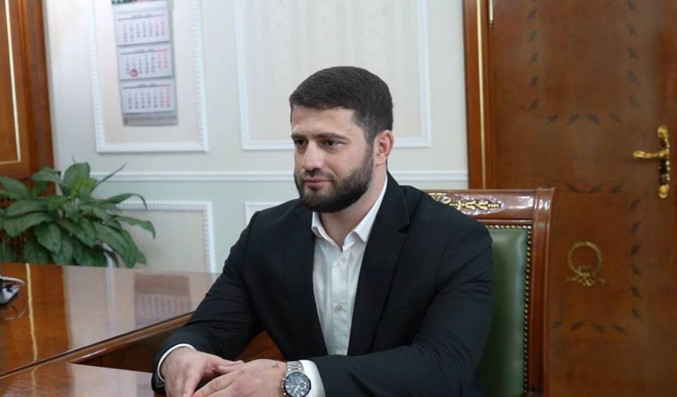 Джамбулат Салавов: Ассаламу алейкум, добрый день, уважаемые махачкалинцы! Джамбулат Салавов: Ассаламу алейкум, добрый день, уважаемые махачкалинцы!