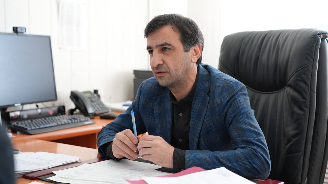 В Администрации Хасавюрта состоялся еженедельный приём граждан В Администрации Хасавюрта состоялся еженедельный приём граждан