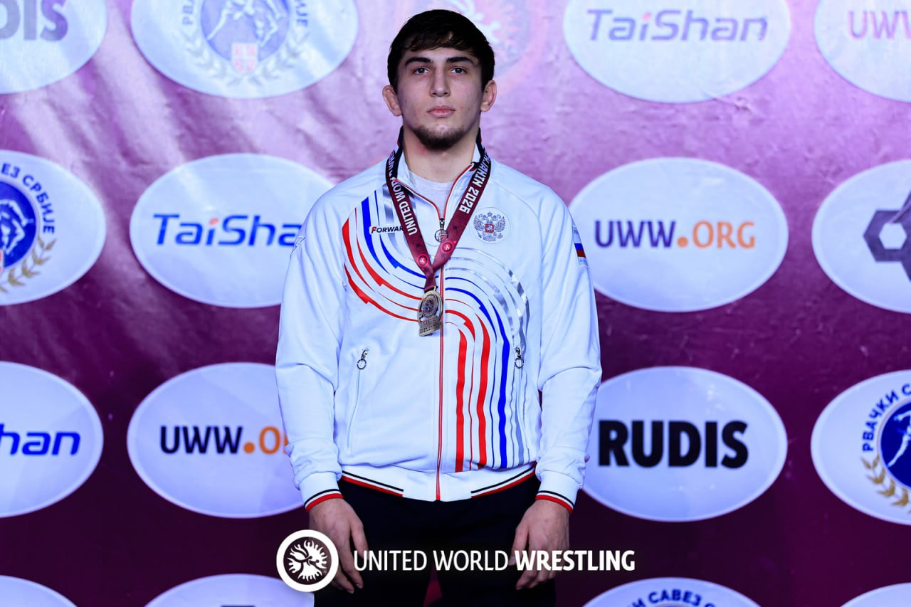 Сборная России по вольной борьбе среди юниоров до 23 лет уверенно финишировала на первом месте в общекомандном зачете Первенства Европы в Сербии Сборная России по вольной борьбе среди юниоров до 23 лет уверенно финишировала на первом месте в общекомандном зачете Первенства Европы в Сербии