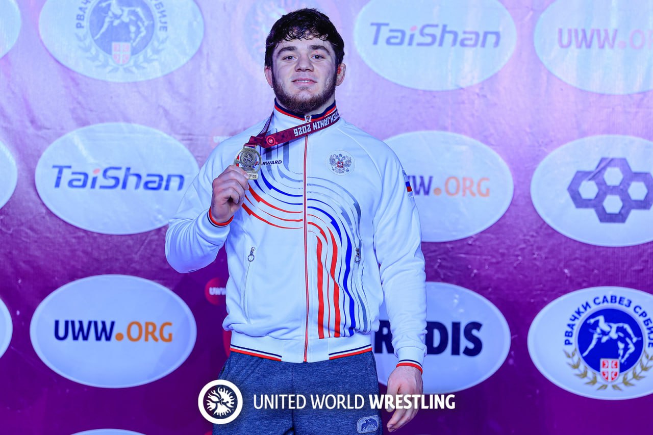 Сборная России по вольной борьбе среди юниоров до 23 лет уверенно финишировала на первом месте в общекомандном зачете Первенства Европы в Сербии Сборная России по вольной борьбе среди юниоров до 23 лет уверенно финишировала на первом месте в общекомандном зачете Первенства Европы в Сербии