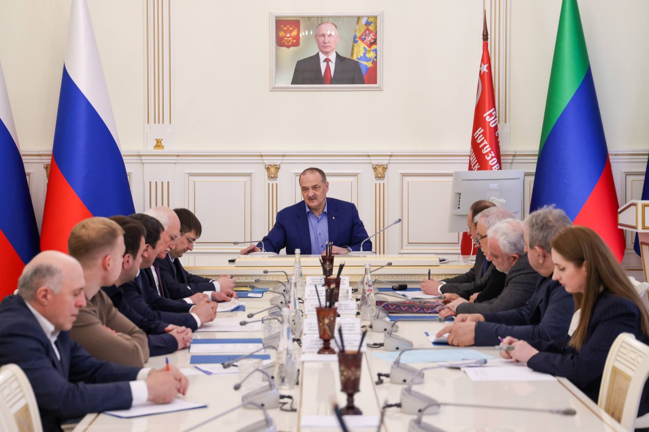 В Дагестане построят 12 новых футбольных площадок и региональный футбольный центр