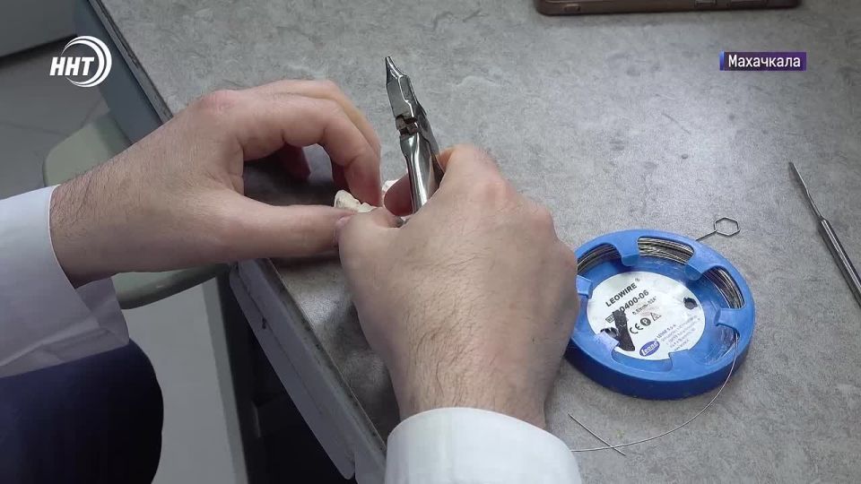 Детская стоматологическая поликлиника ежедневно принимает около 200 маленьких пациентов со всей республики