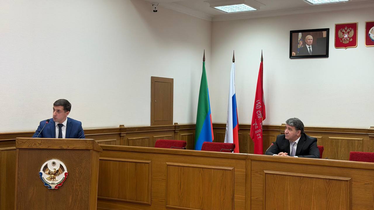 В Махачкале в вывозе твердых коммунальных отходов задействовано до 96 единиц спецтехники