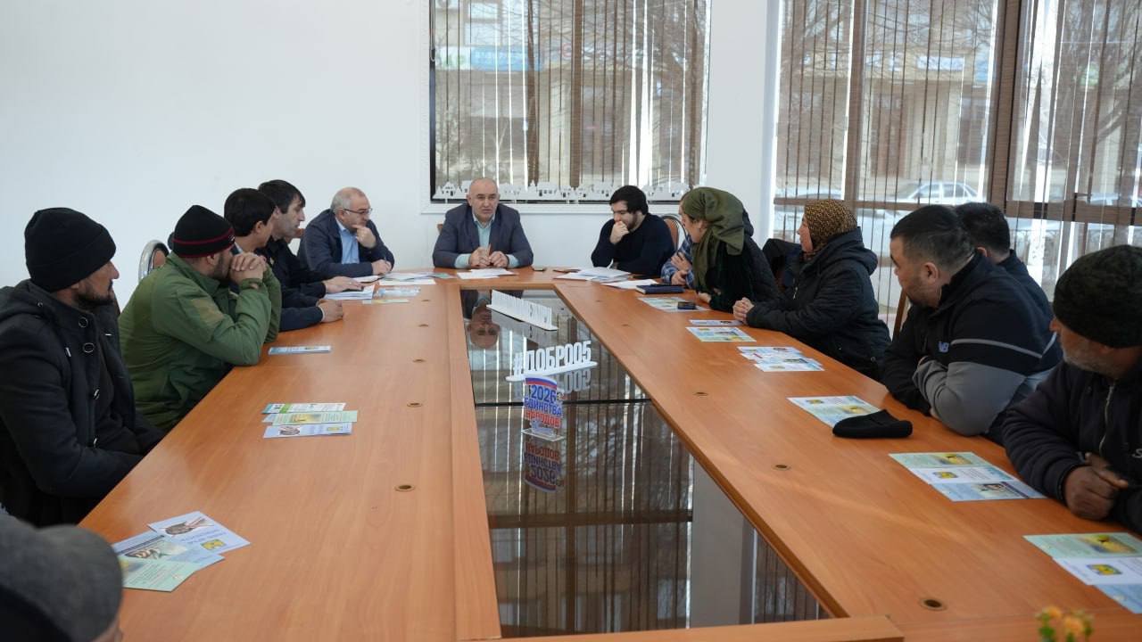 В Хасавюрте состоялась встреча с иностранными гражданами из центральноазиатских стран