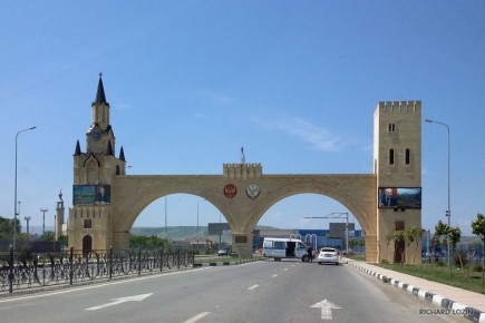 Доброе утро!. Ассаламу алейкум! Успешного начала рабочей недели! Уважаемые хасавюртовцы! По всем беспокоящим вас вопросам вы можете оставить обращение в комментариях к посту