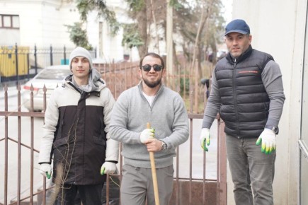 В преддверии Ураза-байрама сотрудники ЦУР Дагестана вышли на субботник