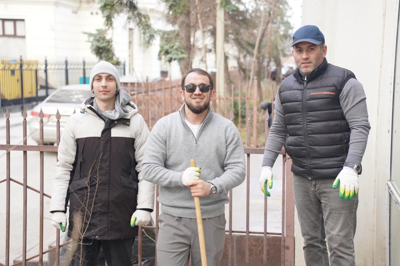 В преддверии Ураза-байрама сотрудники ЦУР Дагестана вышли на субботник