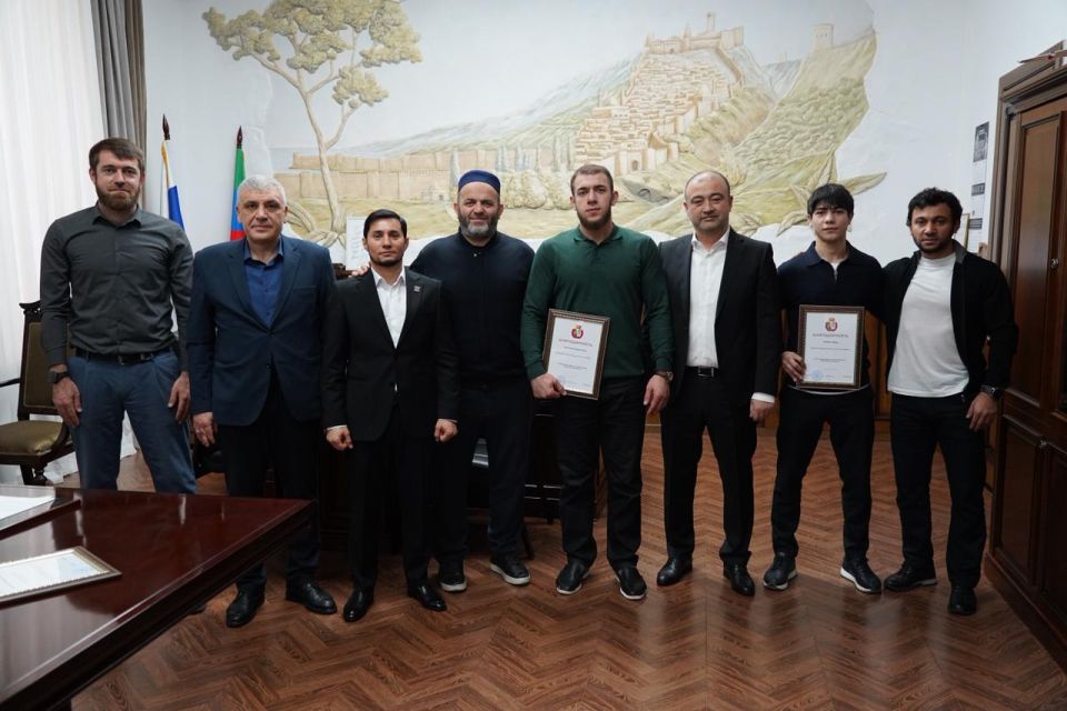 В Дербенте чествовали дзюдоистов Абдулгасана Курбанова и Гафара Алиева