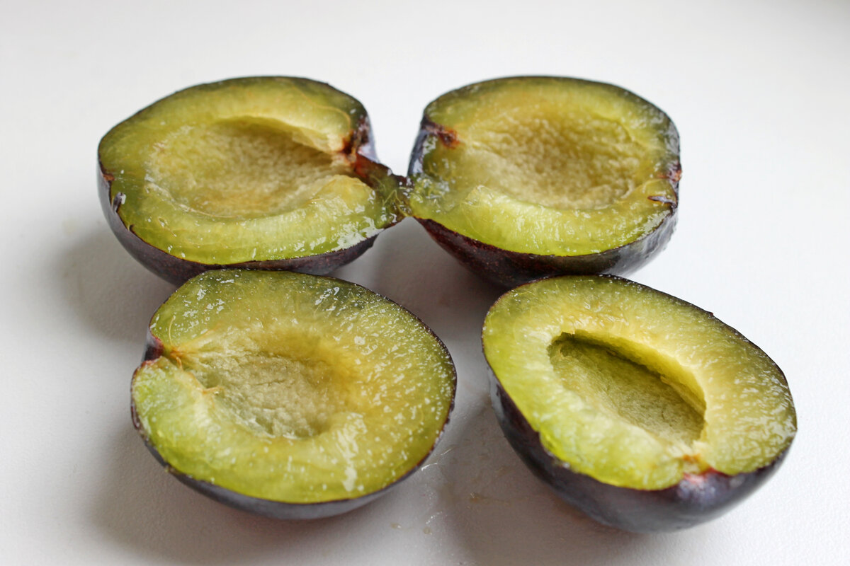 Сладкие сливы на зиму: простой рецепт для зимних радостей