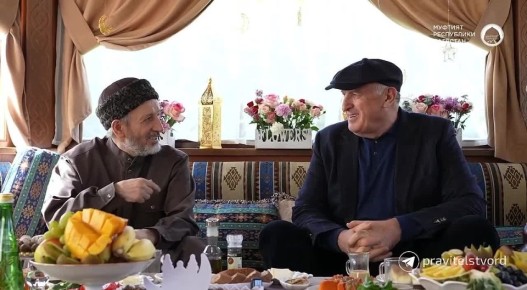 Премьер-министр РД Абдулмуслим Абдулмуслимов поздравил мусульман Дагестана с праздником Ураза-байрам