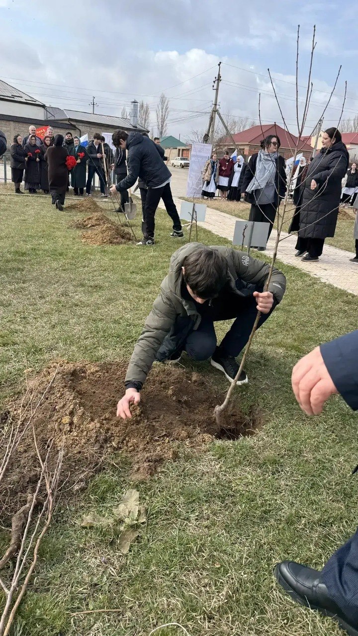 Учащиеся Коркмаскалинской школы приняли участие в акции «Сады памяти», посвящённой памяти погибших во время Великой Отечественной войны Учащиеся Коркмаскалинской школы приняли участие в акции «Сады памяти», посвящённой памяти погибших во время Великой Отечественной войны