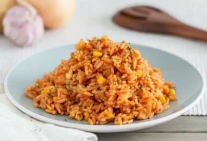 Откройте для себя секреты испанского красного риса: рассыпчатый и ароматный