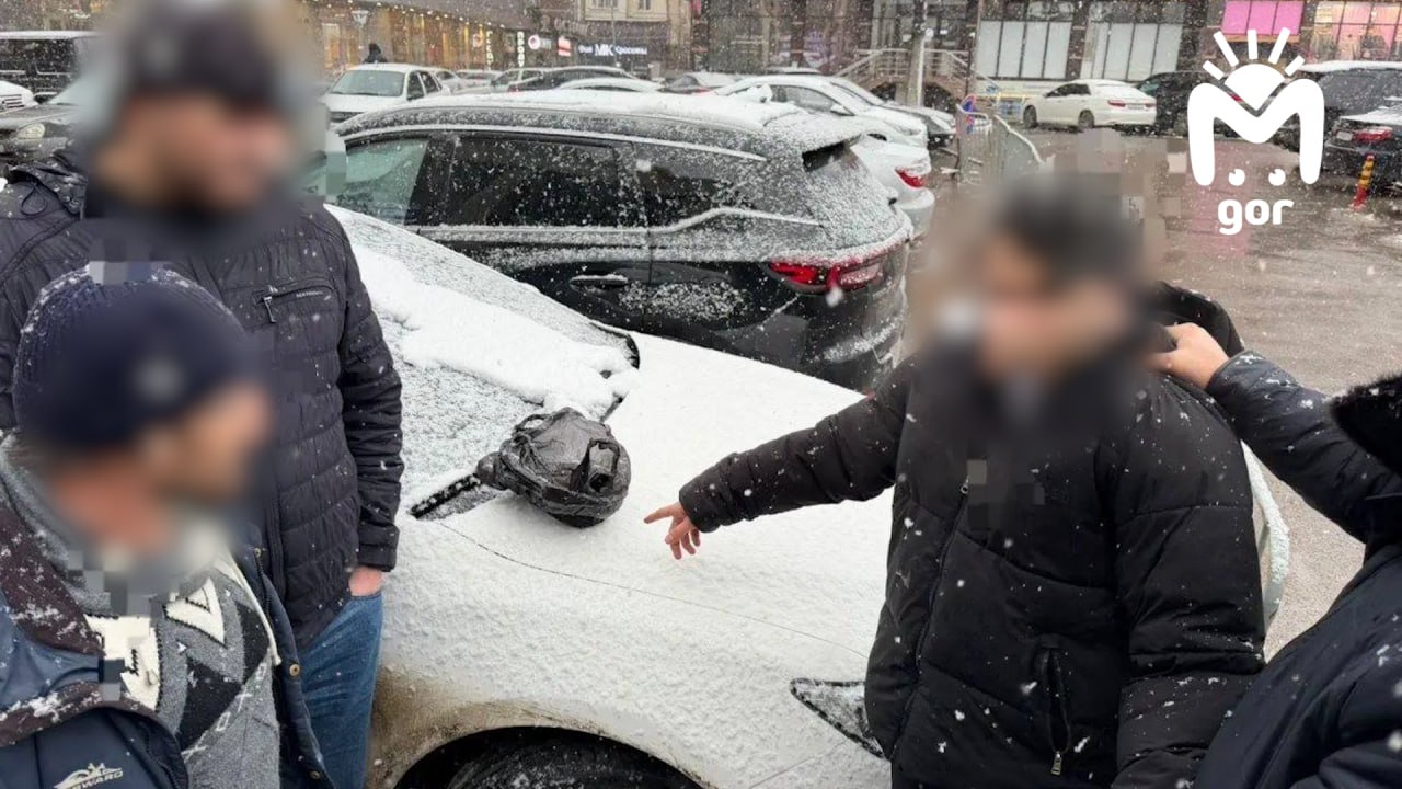 Подростки из Каспийска устроили секстинг с 20-летним парнем от имени девушки, а потом вымогали у него деньги