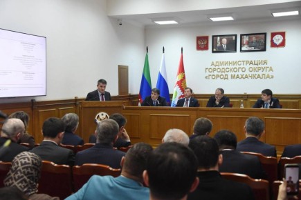 СЕРГЕЙ МЕЛИКОВ И ЗАУР АСКЕНДЕРОВ ВСТРЕТИЛИСЬ С ОБМАНУТЫМИ ДОЛЬЩИКАМИ «АР ГРУПП»