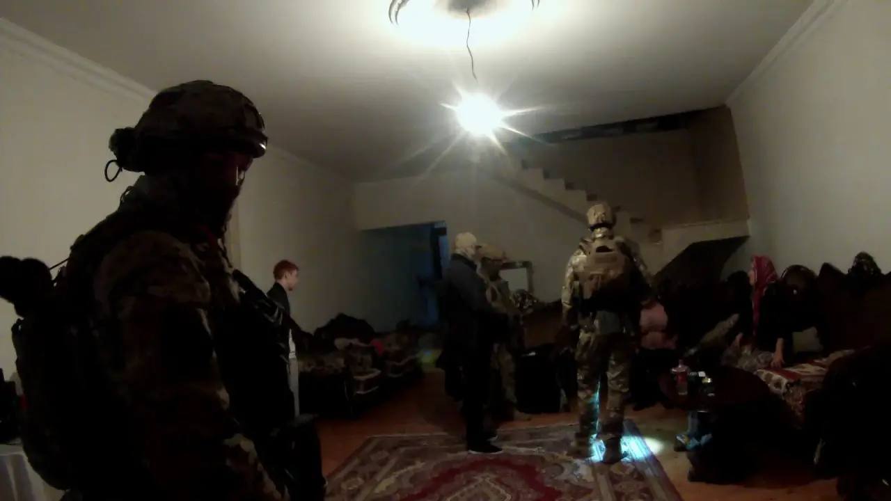 2,5 года колонии получил махачкалинец, который пытался продать в интернете пневматический пистолет марки «МР-654К», переделанный для стрельбы боевыми патронами