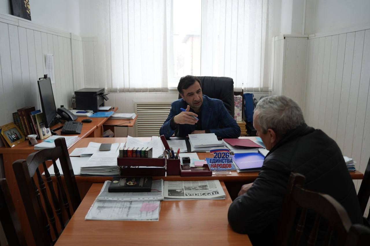 В Администрации Хасавюрта состоялся еженедельный приём граждан В Администрации Хасавюрта состоялся еженедельный приём граждан