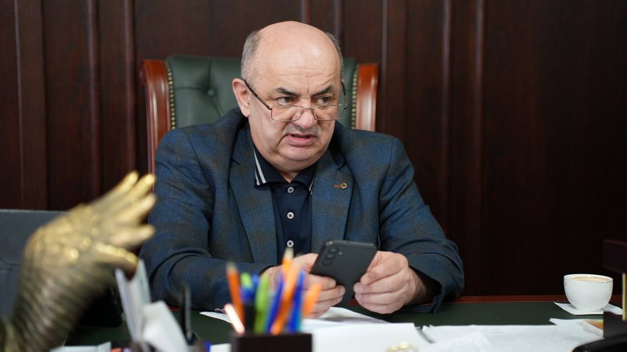 В Администрации Хасавюрта состоялся еженедельный приём граждан В Администрации Хасавюрта состоялся еженедельный приём граждан