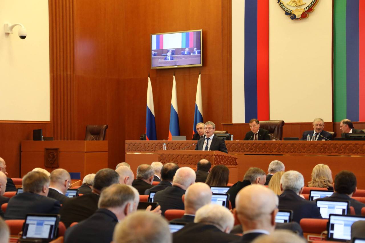 Манвел Мажонц доложил о модернизации топливно-энергетического комплекса Дагестана Манвел Мажонц доложил о модернизации топливно-энергетического комплекса Дагестана