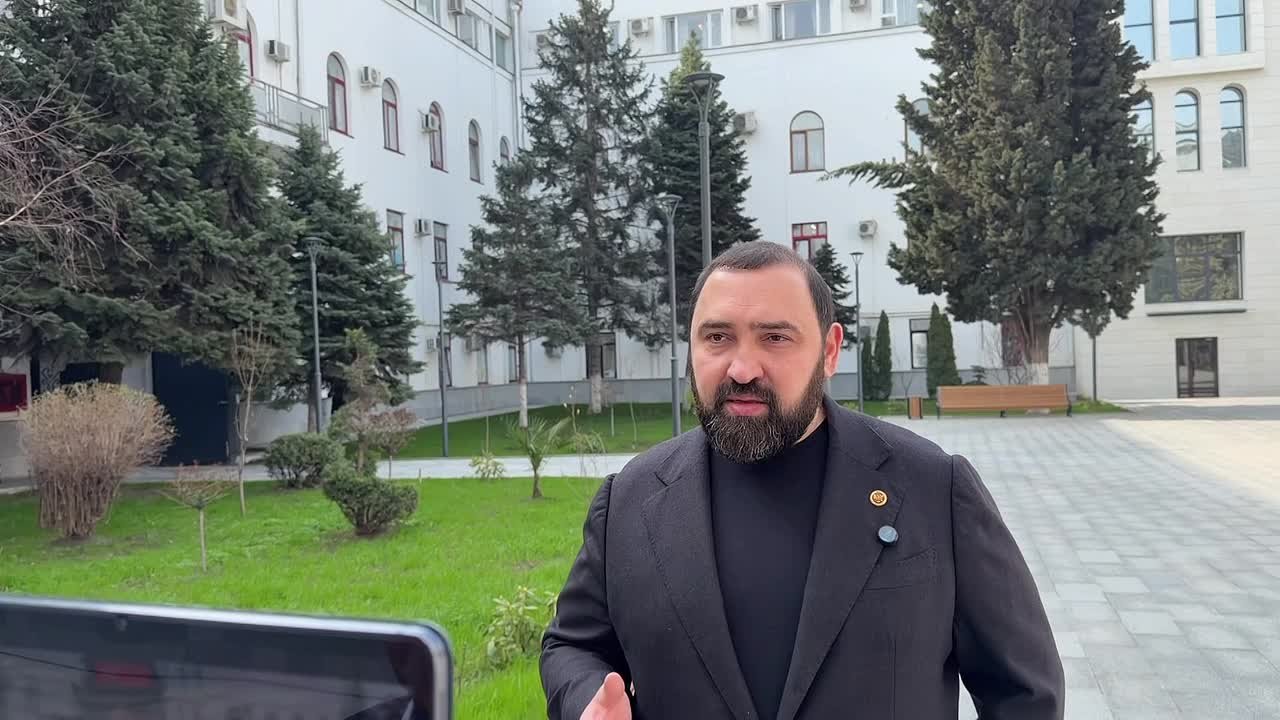 Депутат Государственной Думы Султан Хамзаев принимает участие в Пленарном заседании Народного Собрания Дагестана, где сегодня заслушивается отчет Правительства Дагестана за 2025 год